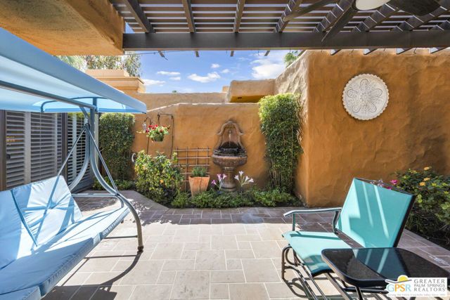 4881 S Winners Circle B, Palm Springs, CA 92264