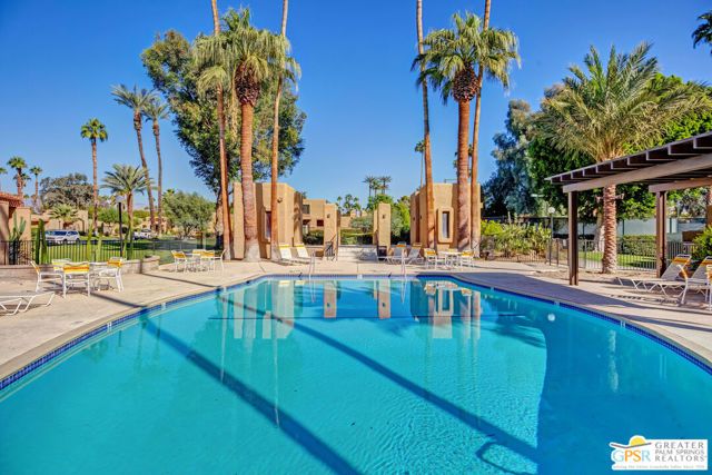 4881 S Winners Circle B, Palm Springs, CA 92264