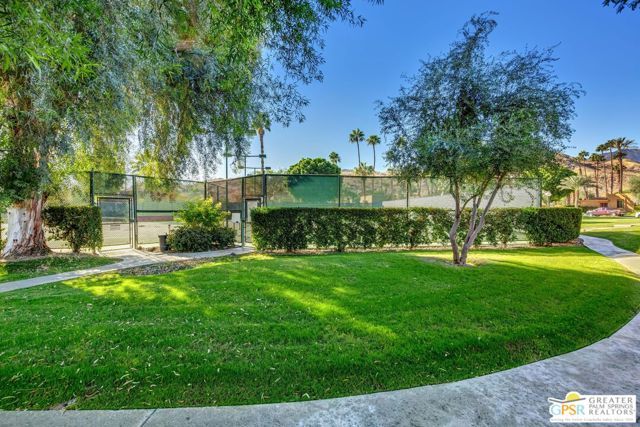 4881 S Winners Circle B, Palm Springs, CA 92264