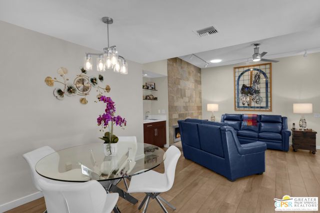 4881 S Winners Circle B, Palm Springs, CA 92264