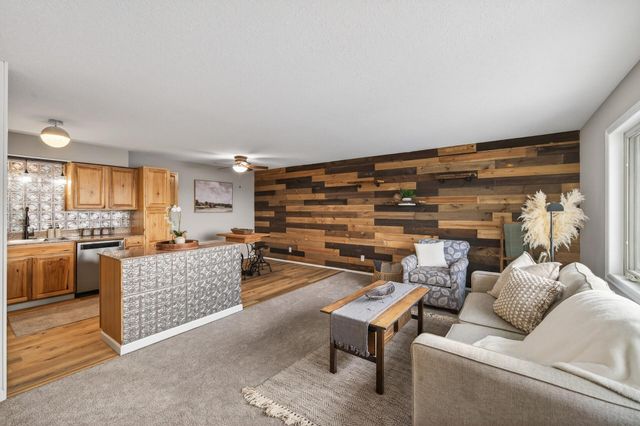 682 125th Lane NE, Blaine, MN 55434