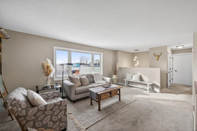 682 125th Lane NE, Blaine, MN 55434