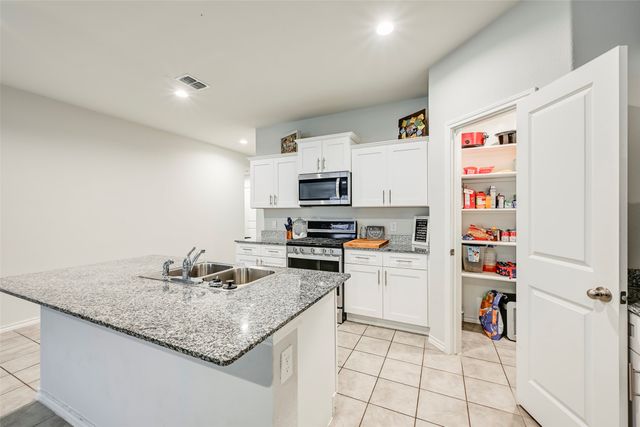 508 Bronze Circle W, Springtown, TX 76082