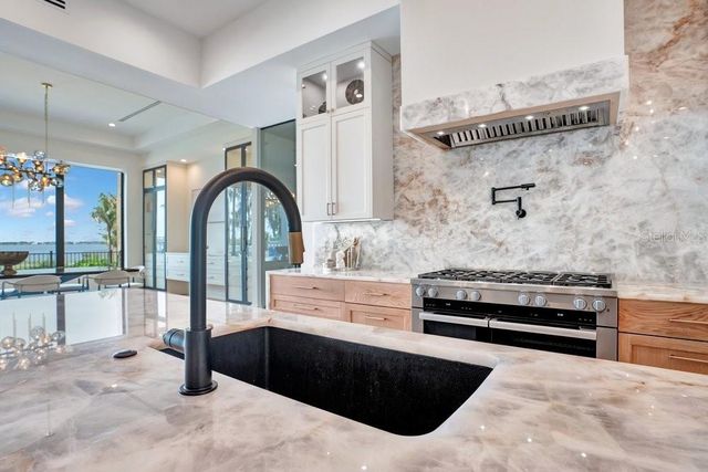 724 W 2ND AVENUE, Windermere, FL 34786