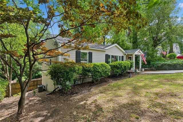 1881 Woodland Hills Avenue NW, Atlanta, GA 30318