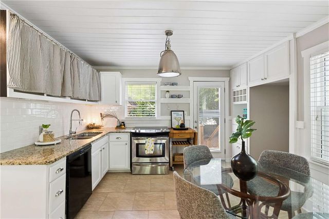 1881 Woodland Hills Avenue NW, Atlanta, GA 30318