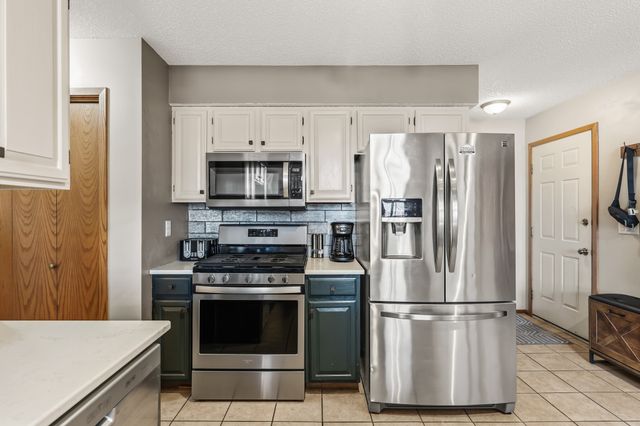 5910 Aspen Circle, Johnston, IA 50131