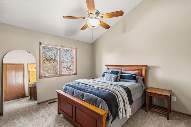 5910 Aspen Circle, Johnston, IA 50131