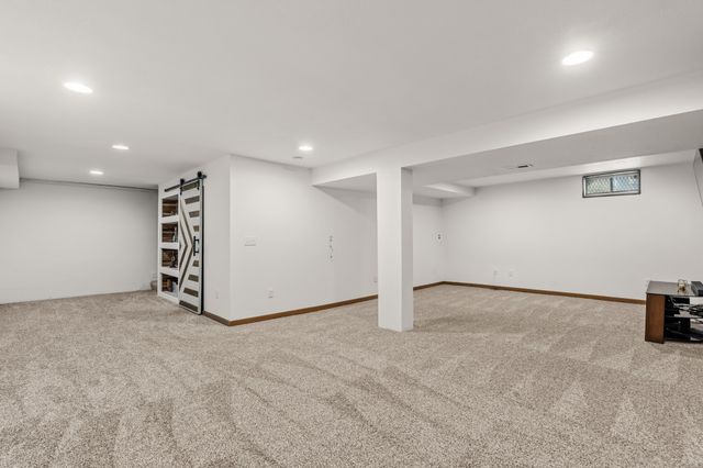 5910 Aspen Circle, Johnston, IA 50131