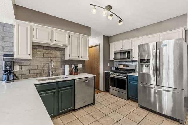 5910 Aspen Circle, Johnston, IA 50131