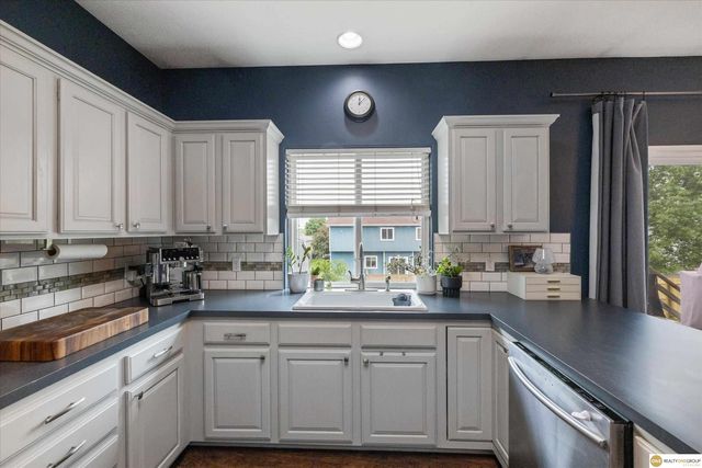 15072 Meredith Avenue, Omaha, NE 68116
