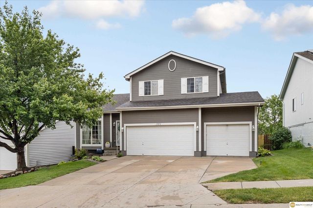 15072 Meredith Avenue, Omaha, NE 68116