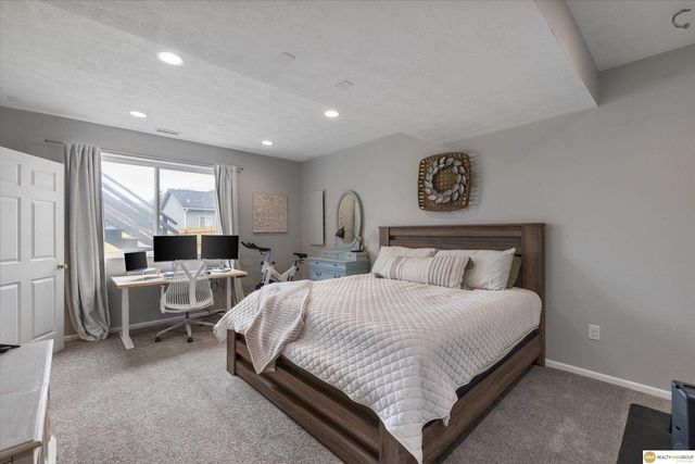 15072 Meredith Avenue, Omaha, NE 68116
