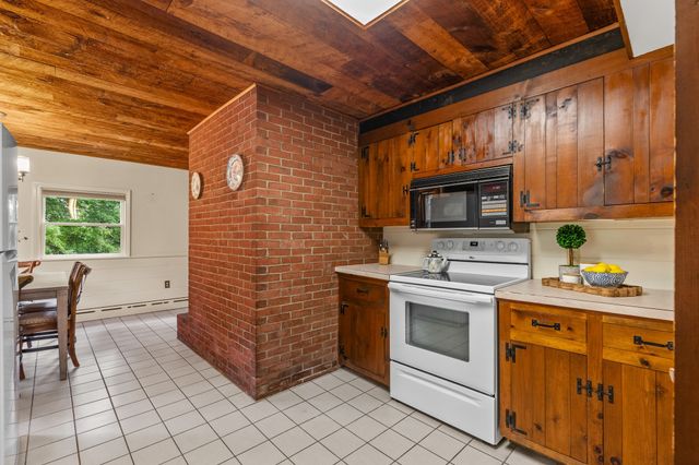 428 Highland St, Marshfield, MA 02050