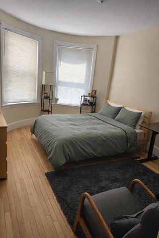 39 St Paul 2, Brookline, MA 02446