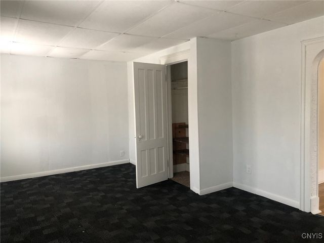 110 Spring Lane, Syracuse, NY 13208