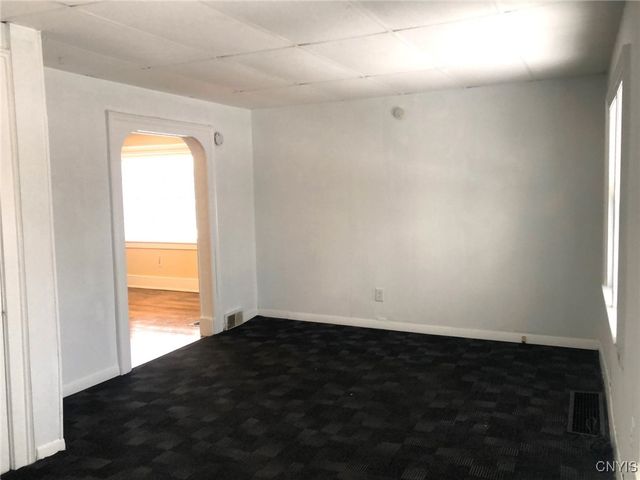 110 Spring Lane, Syracuse, NY 13208