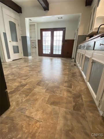 110 Spring Lane, Syracuse, NY 13208