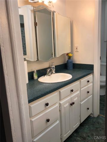 110 Spring Lane, Syracuse, NY 13208