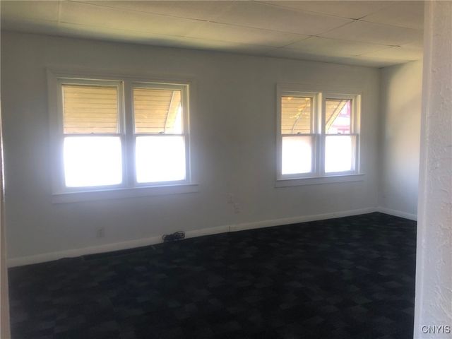 110 Spring Lane, Syracuse, NY 13208