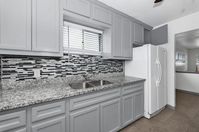 4203 Hirsch Road 9, Houston, TX 77026