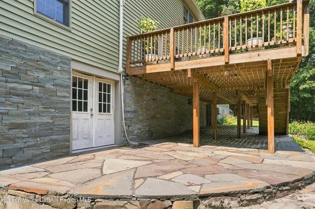 68 Burleigh Road, New Paltz, NY 12561