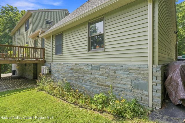 68 Burleigh Road, New Paltz, NY 12561