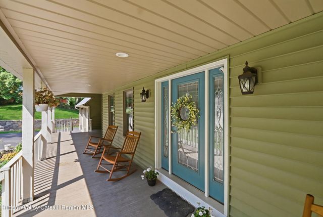68 Burleigh Road, New Paltz, NY 12561