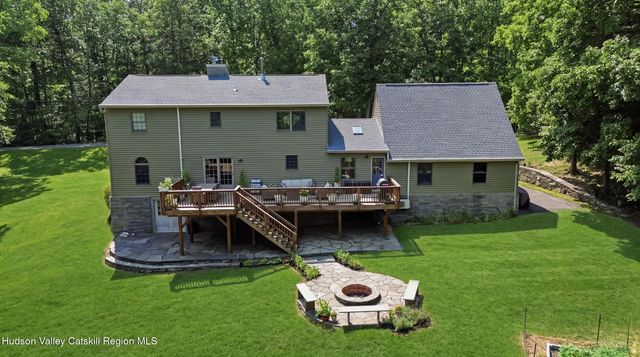 68 Burleigh Road, New Paltz, NY 12561