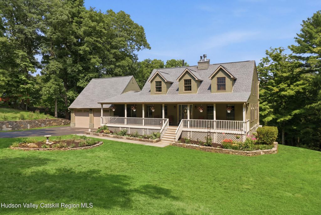 68 Burleigh Road, New Paltz, NY 12561