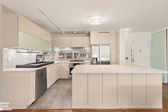 100 W 89th St Apt 6C, New York City, NY 10024
