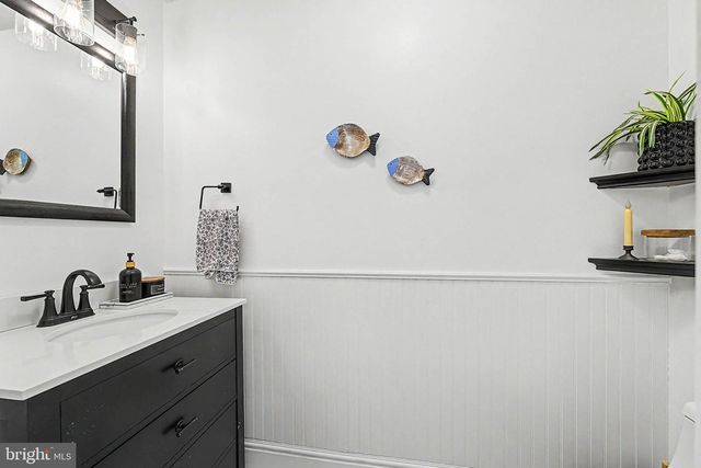 34 E DAWES AVE, Somers Point, NJ 08244