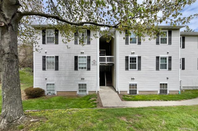 15 Lexington Hill 11, Harriman, NY 10926