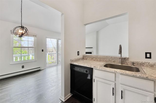 15 Lexington Hill 11, Harriman, NY 10926