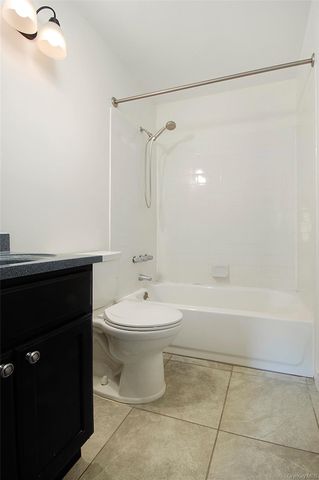 15 Lexington Hill 11, Harriman, NY 10926