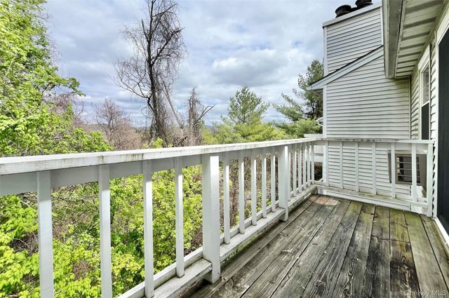 15 Lexington Hill 11, Harriman, NY 10926