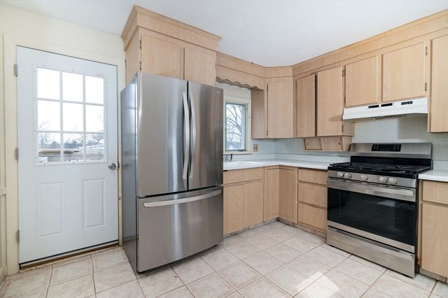 32 Crawford St, Randolph, MA 02368