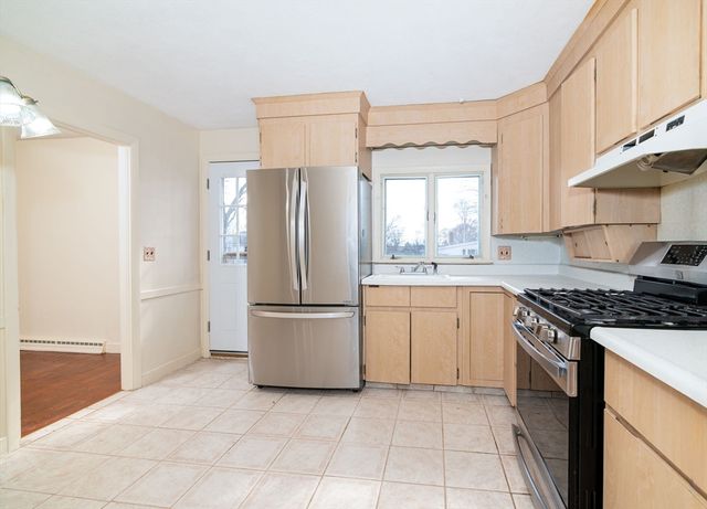 32 Crawford St, Randolph, MA 02368