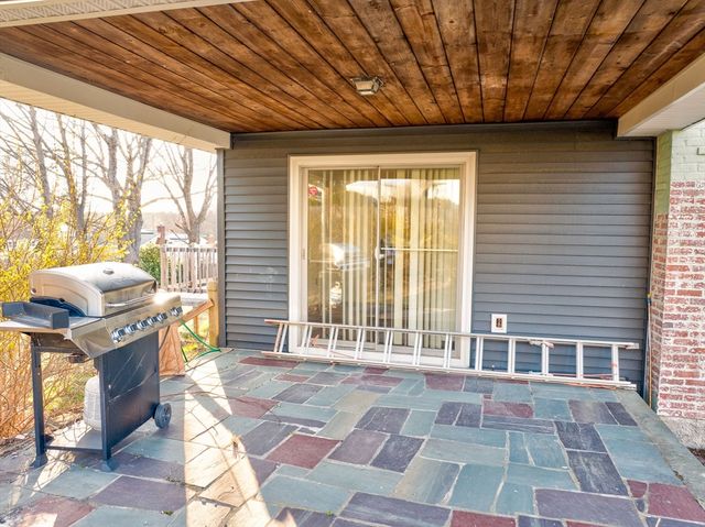 32 Crawford St, Randolph, MA 02368