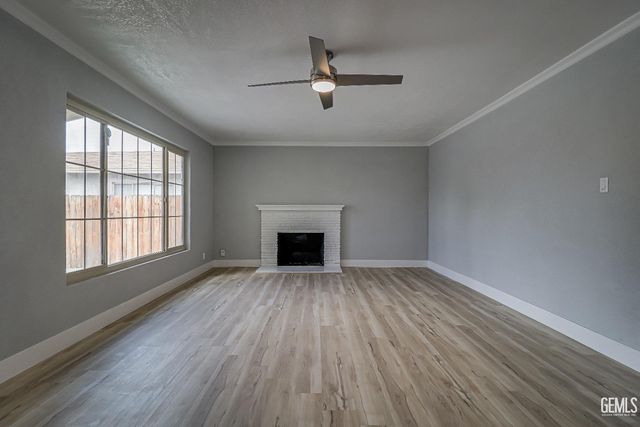 1814 June Avenue, Bakersfield, CA 93304