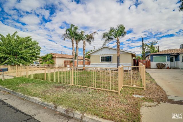 1814 June Avenue, Bakersfield, CA 93304