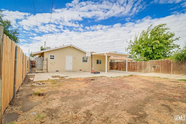 1814 June Avenue, Bakersfield, CA 93304