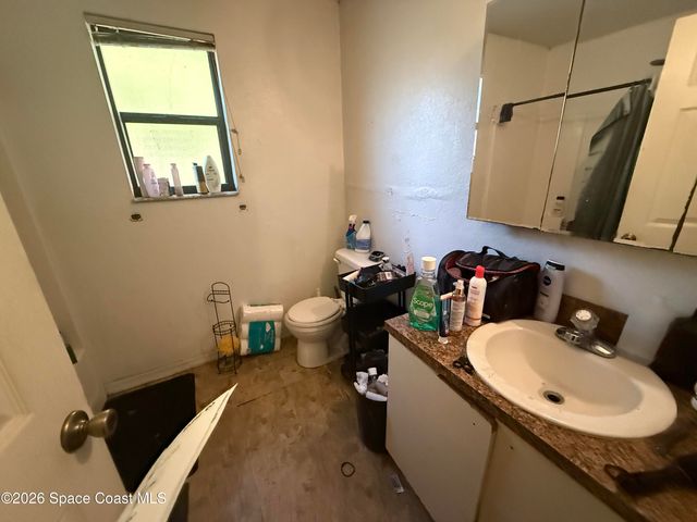 2263 Henry Street NE, Palm Bay, FL 32905