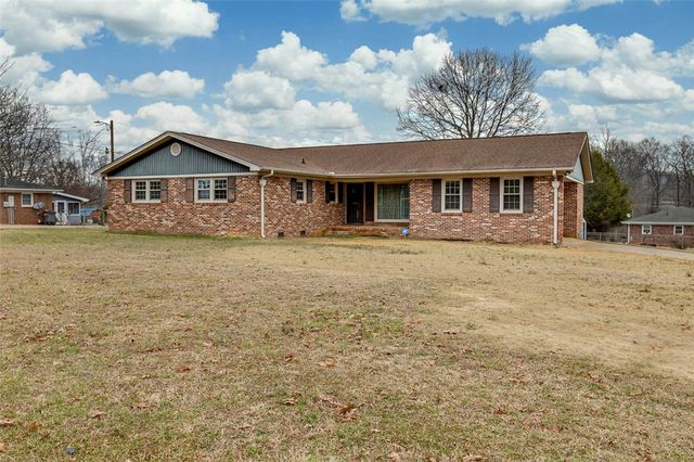 2 Tazewell Drive, Greenville, SC 29617