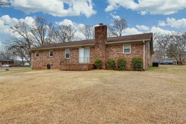 2 Tazewell Drive, Greenville, SC 29617