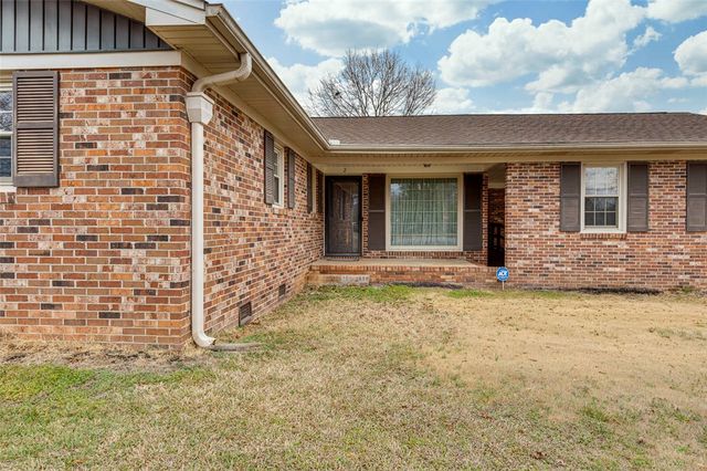 2 Tazewell Drive, Greenville, SC 29617