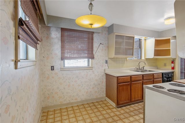 111 Doll Parkway, Syracuse, NY 13214