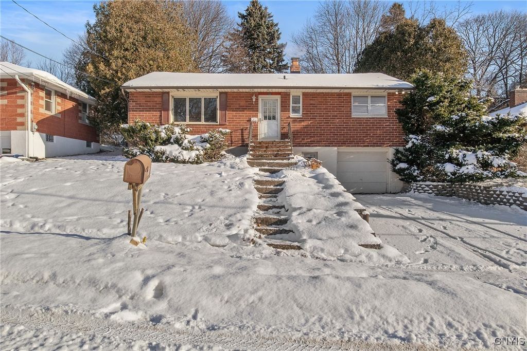 111 Doll Parkway, Syracuse, NY 13214