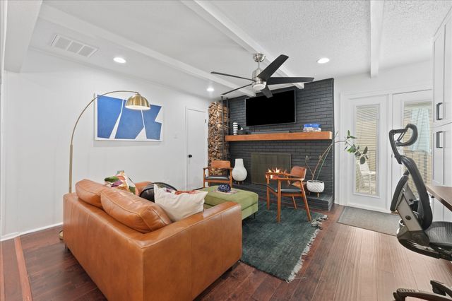 4820 Amesbury Drive 230, Dallas, TX 75206