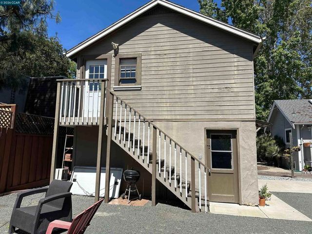 1272 Pine St, Palo Alto, CA 94301